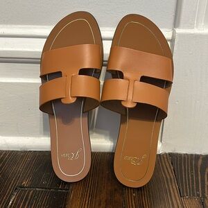EUC J. Crew Italian Leather Cyprus Sandal